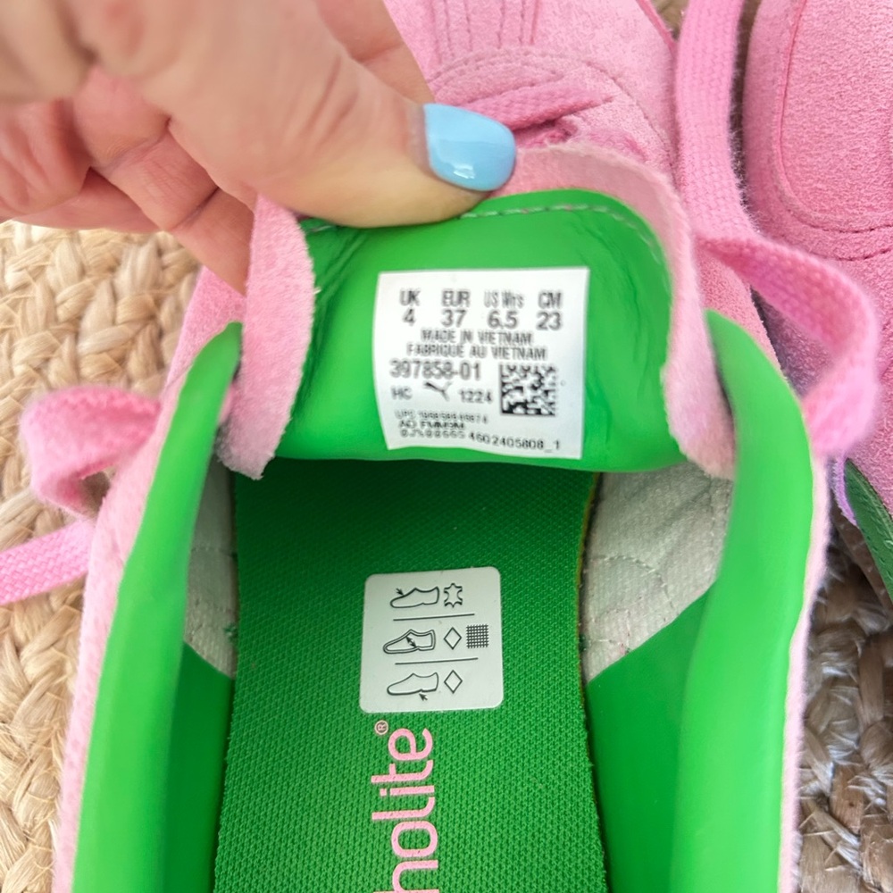 Puma Pink and Green Suede Sneakers with Gum Sole women’s size 61/2 Like new - Picture 5 of 8